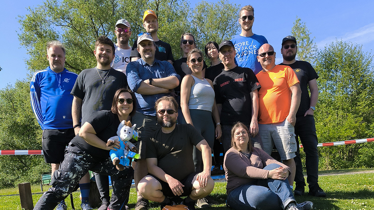 ICN Mitarbeiter Gruppenfoto beim Social Day 2025
